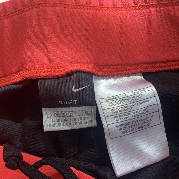 Nike dry fit athletic shorts - Picture 2 of 2